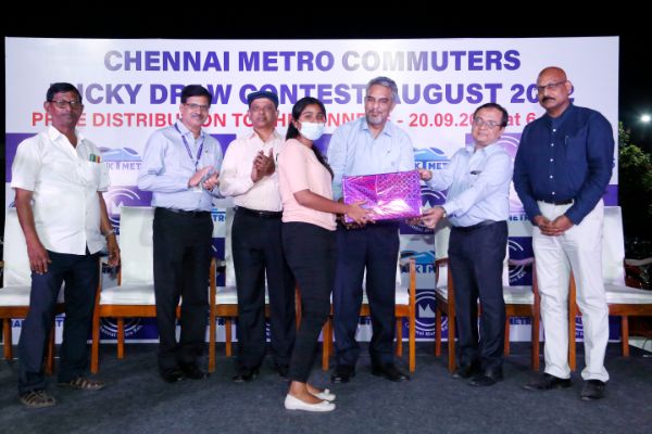 Gift Vouchers and Rewards distributed to the 30 winners of Lucky Draw by Thiru. Rajesh Chathurvedi, Director (Systems and Operations), CMRL
