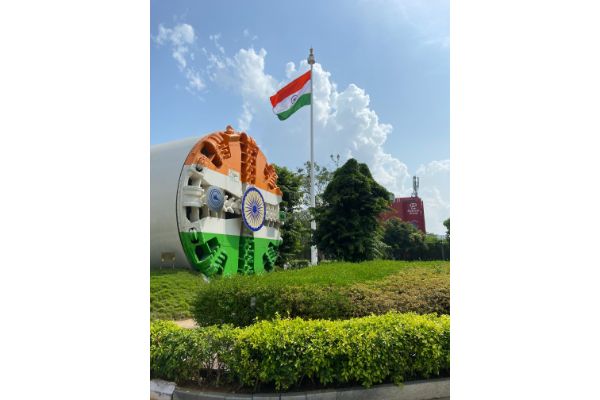 A Gigantic National Flag flies 24 hours a day at the head office of the CMRL, MetroS