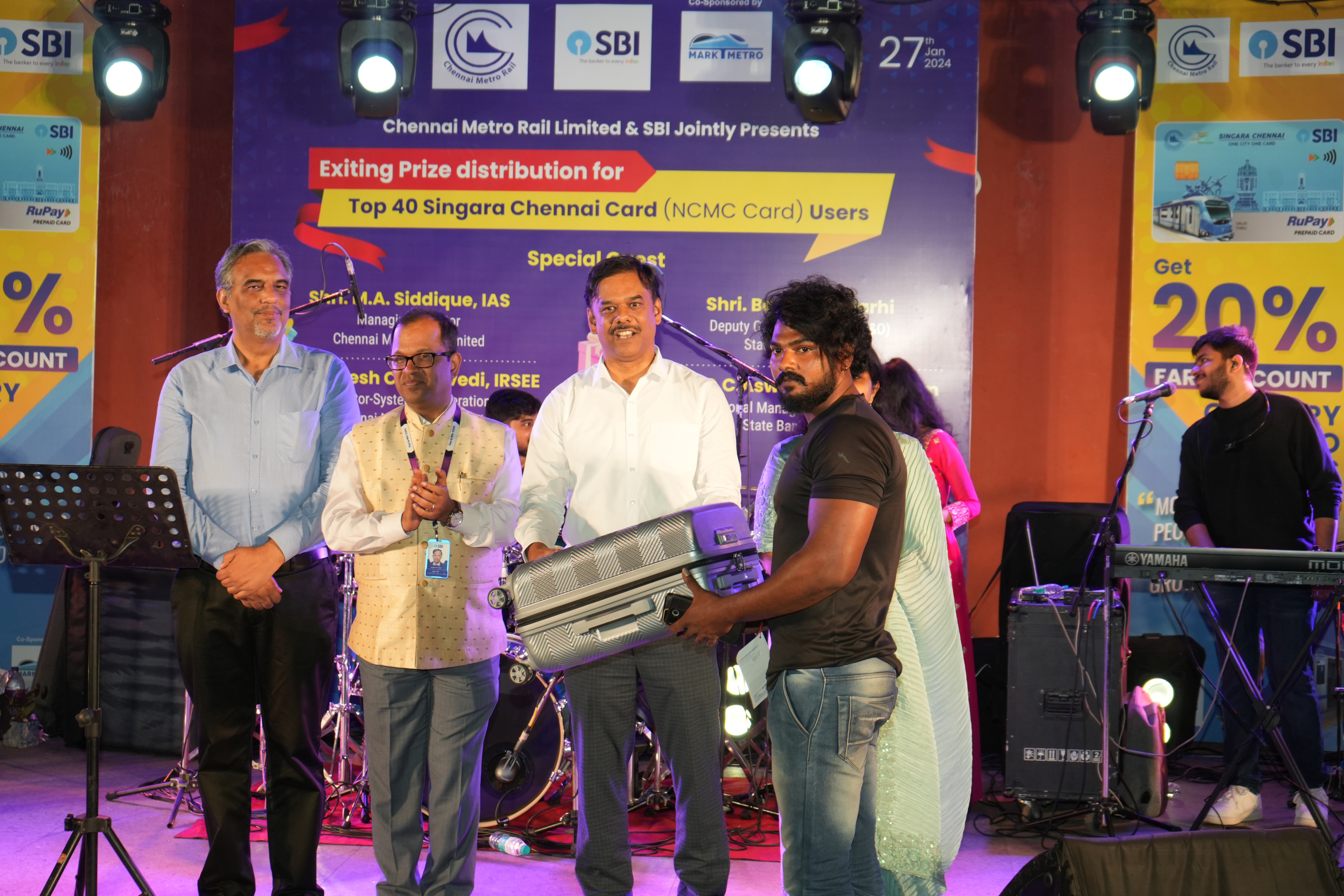 Travel, Win, Enjoy: Mega Prize Bonanza Event for Singara Chennai Card Top Riders!